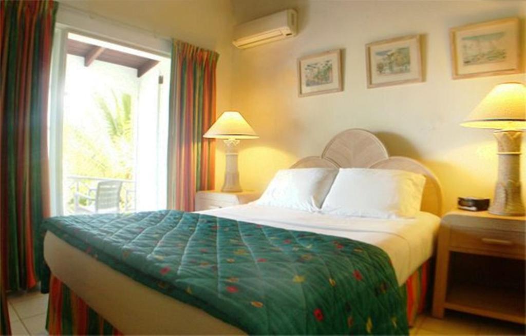 Dickenson Bay Cottages Cedar Grove Zimmer foto